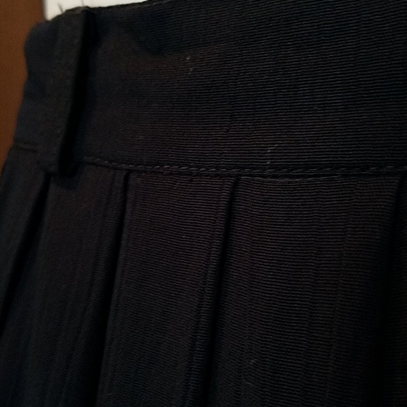 Full pleated black skirt by Joy 100% viscose - Picture 3 of 6